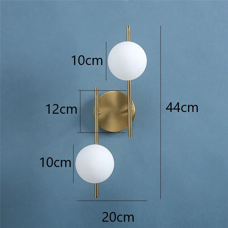 Astra Candeeiro de Parede | Design Moderno Dourado com Duplo Globo
