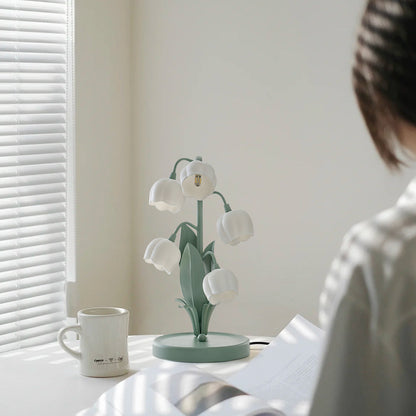 Candeeiro de Mesa Bell Orchid | Luz Interior Floral Elegante