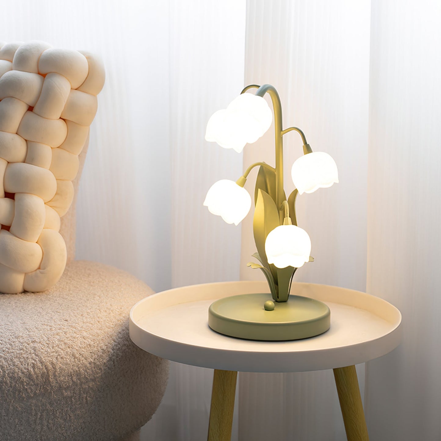 Candeeiro de Mesa Bell Orchid | Luz Interior Floral Elegante