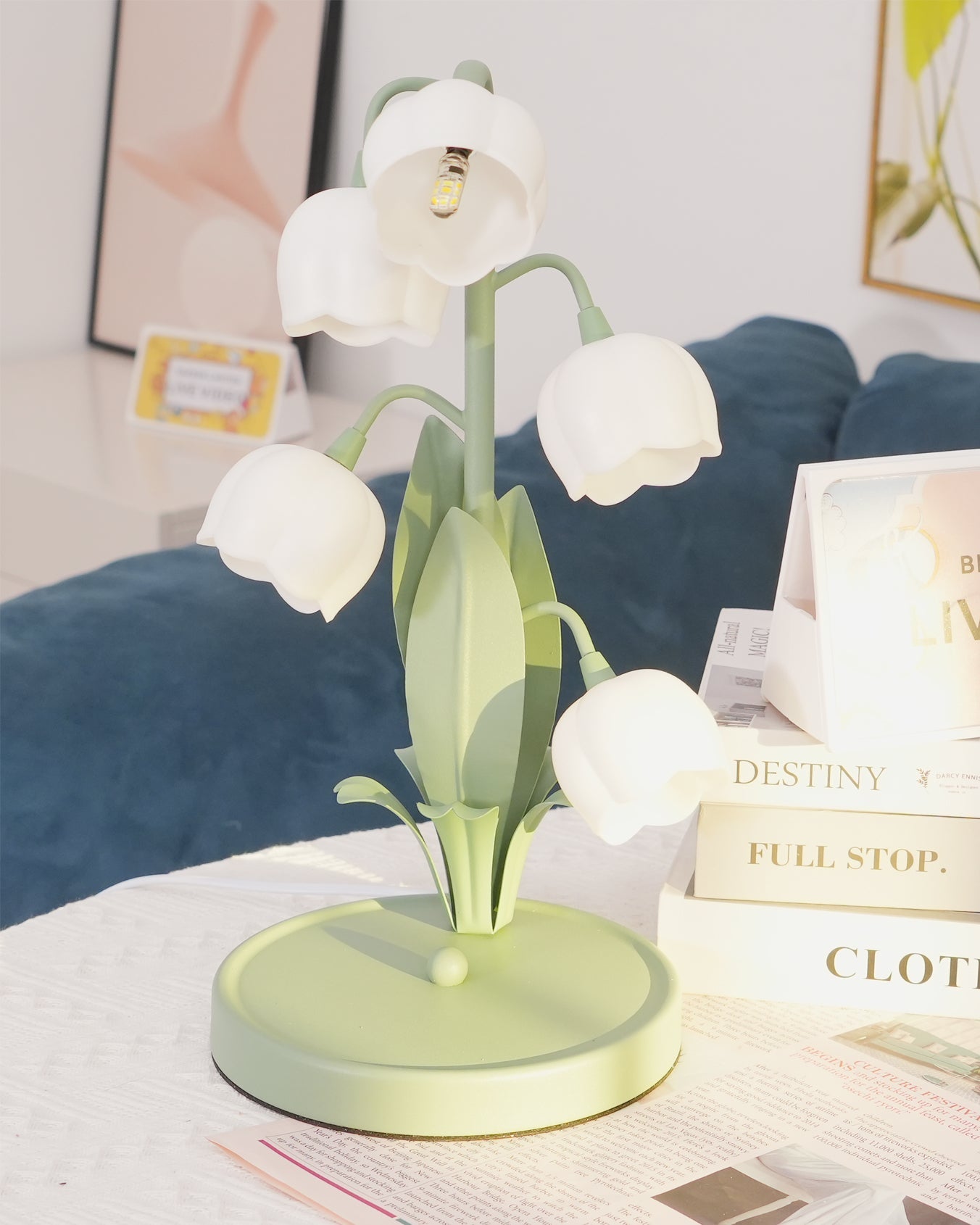 Candeeiro de Mesa Bell Orchid | Luz Interior Floral Elegante
