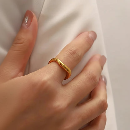 Anello Impilabile d'Oro Fascia Minimalista in Acciaio Inossidabile per Uso Quotidiano