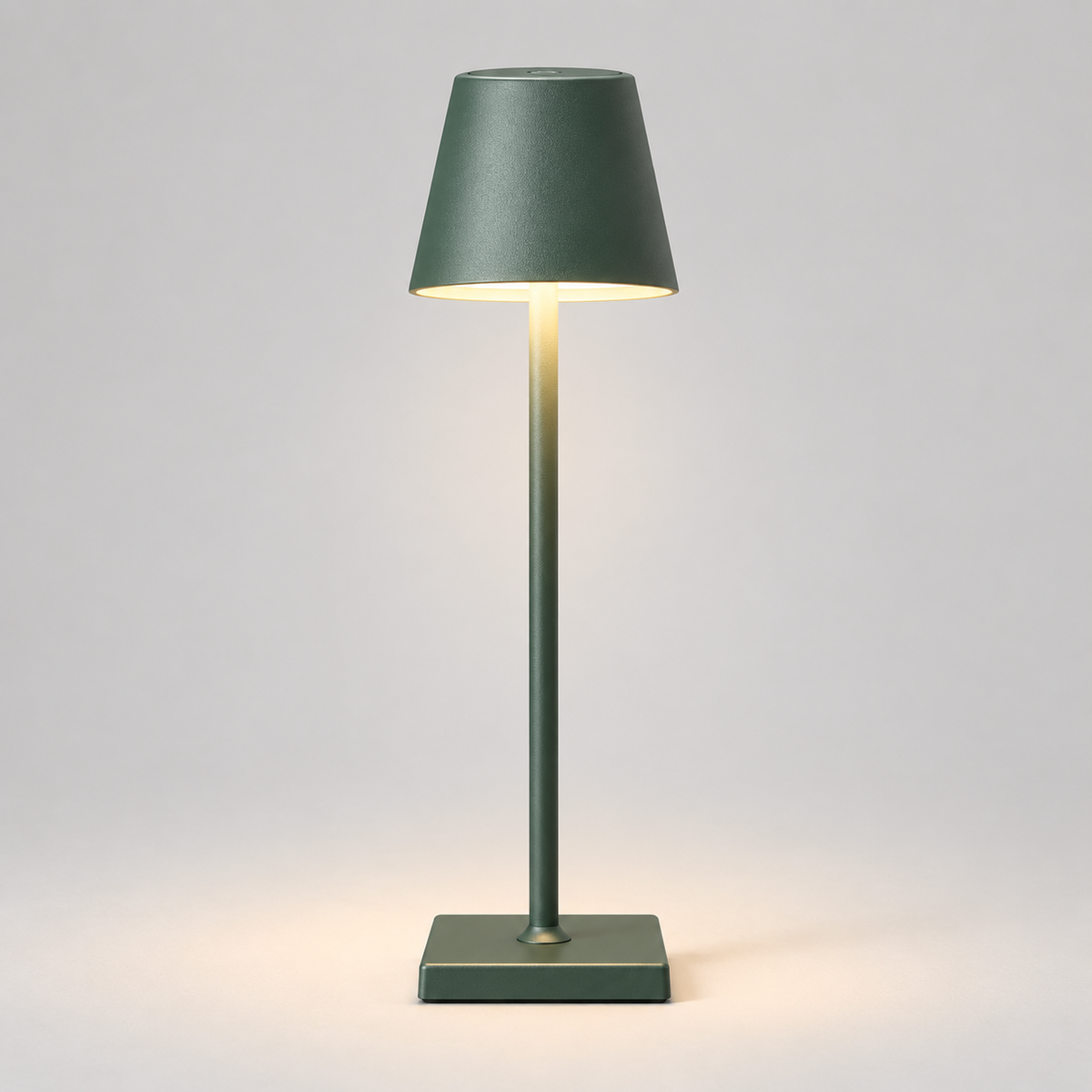 Lámpara de mesa LED inalámbrica regulable con base metálica táctil moderna
