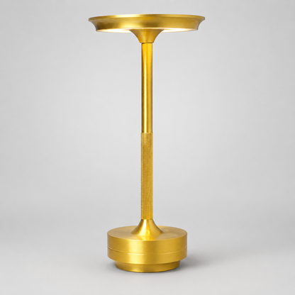 Dæmpbar lampe – trådløs metallisk bordlampe i moderne design