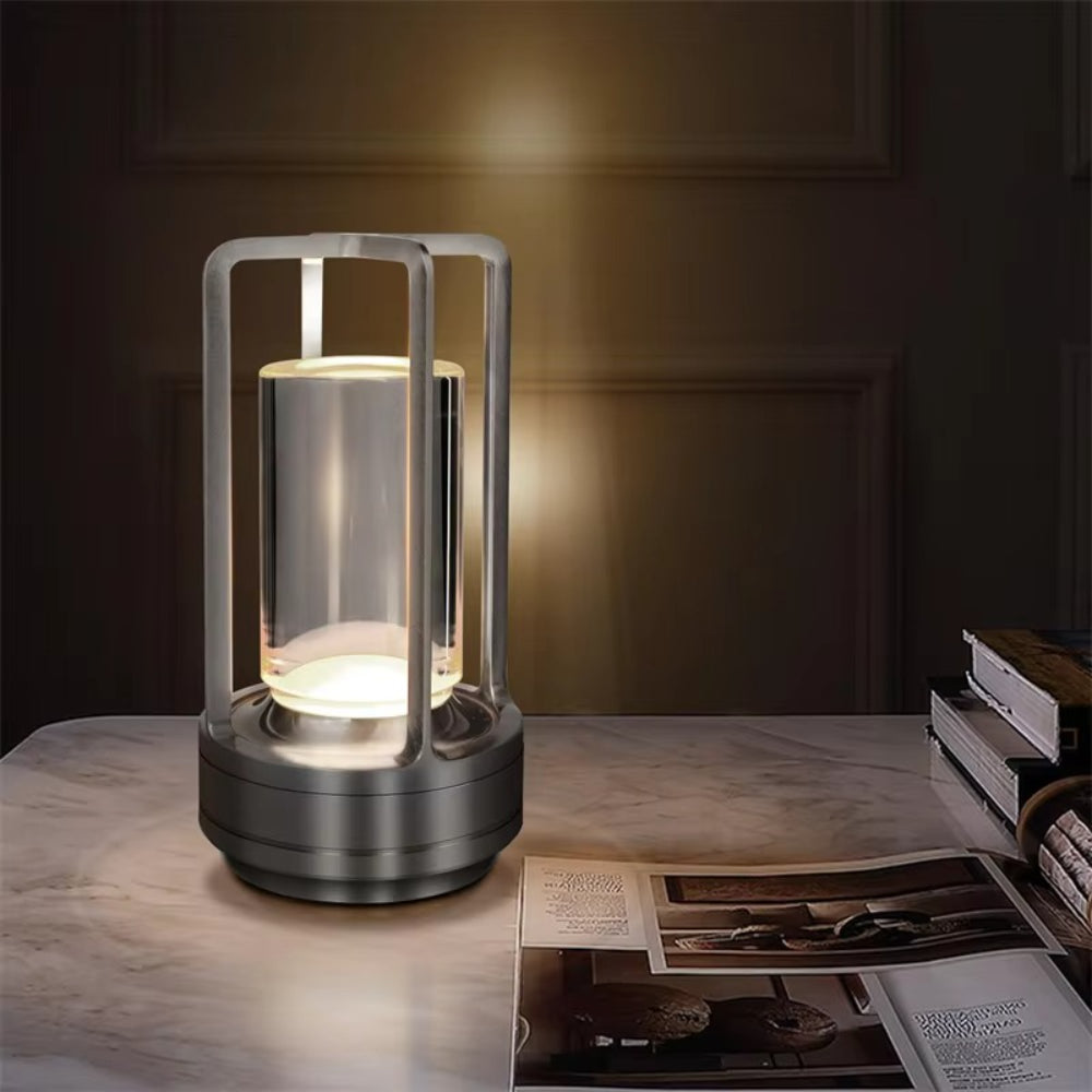 Lampada da tavolo moderna cilindro in metallo luce LED decorazione d'accento