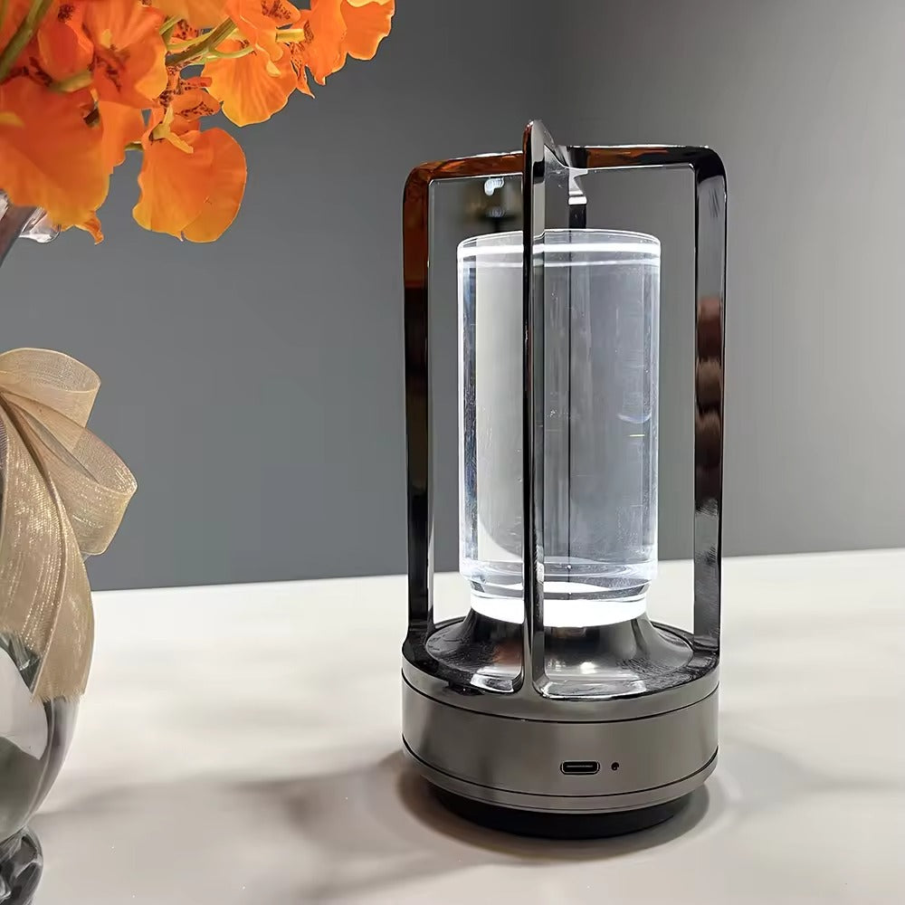 Lampada da tavolo moderna cilindro in metallo luce LED decorazione d'accento
