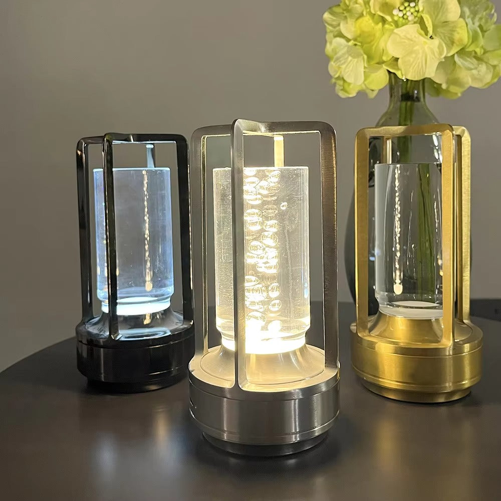 Lampada da tavolo moderna cilindro in metallo luce LED decorazione d'accento