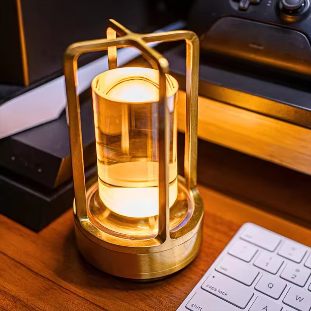 Lampada da tavolo moderna cilindro in metallo luce LED decorazione d'accento