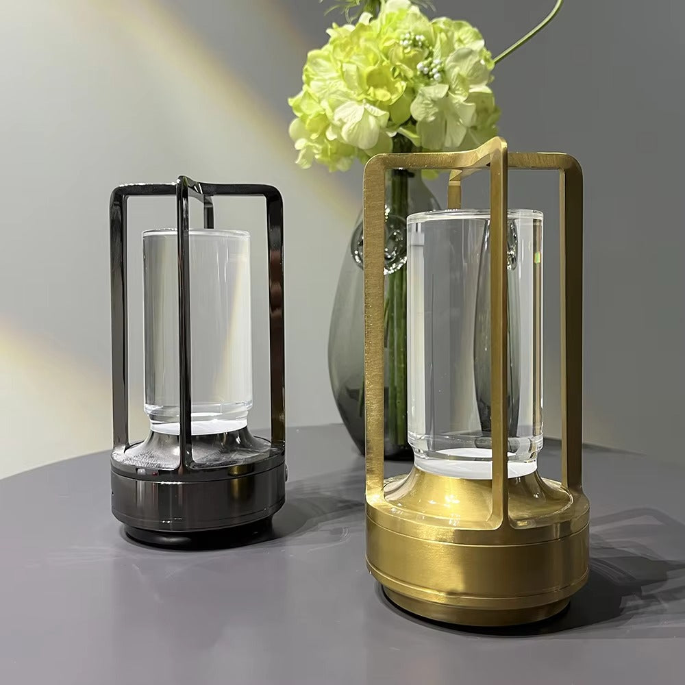 Lampada da tavolo moderna cilindro in metallo luce LED decorazione d'accento