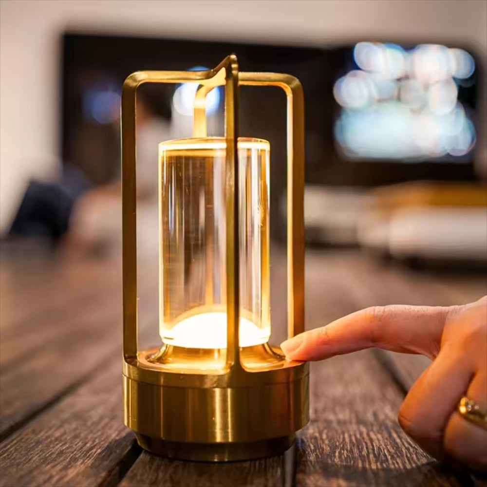 Lampada da tavolo moderna cilindro in metallo luce LED decorazione d'accento