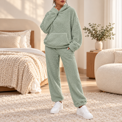 Hættebeklædt loungesæt - ultrakomfortabelt teddypyjamassæt