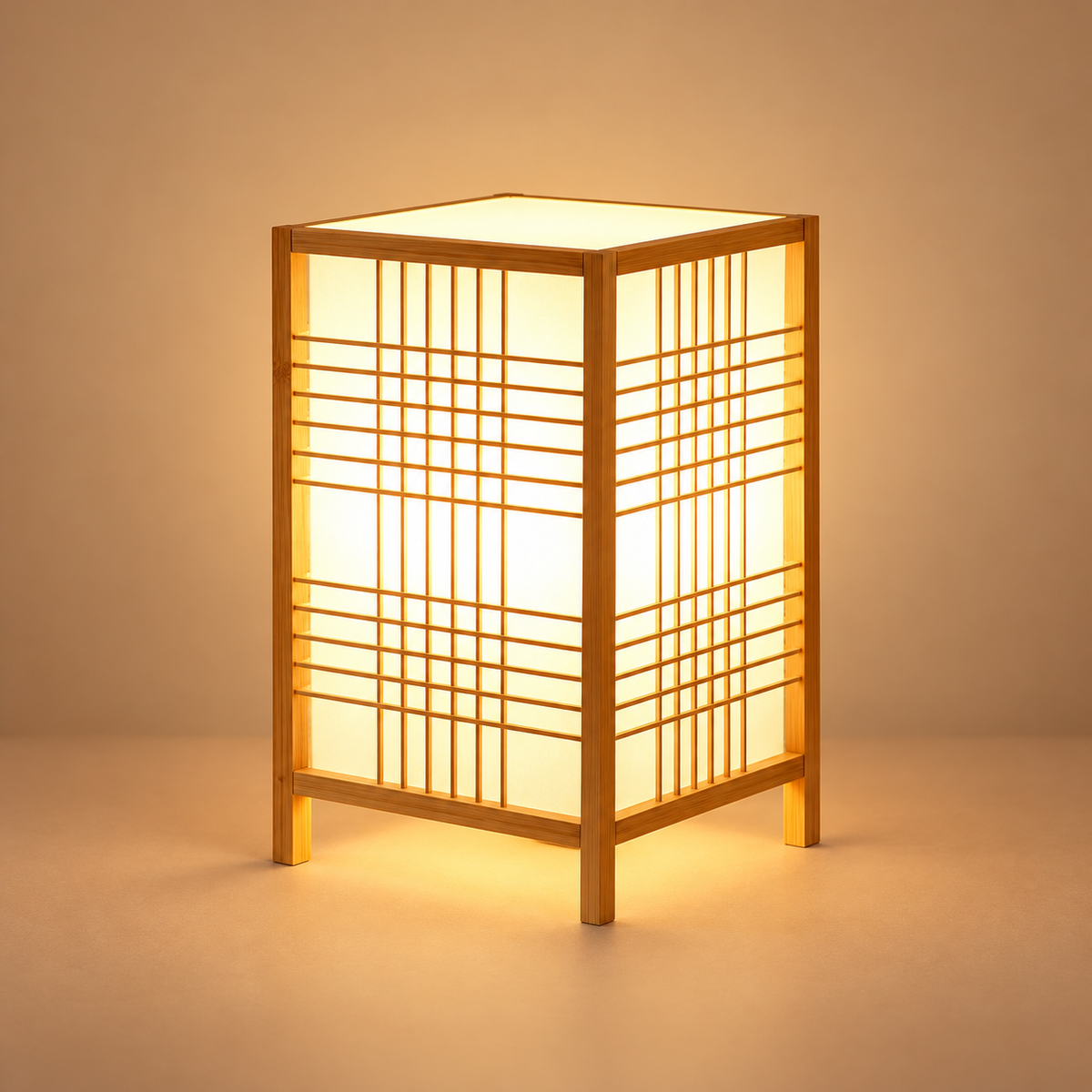 Japanische Bambus-Tischlampe mit sanftem Licht im Zen-Stil