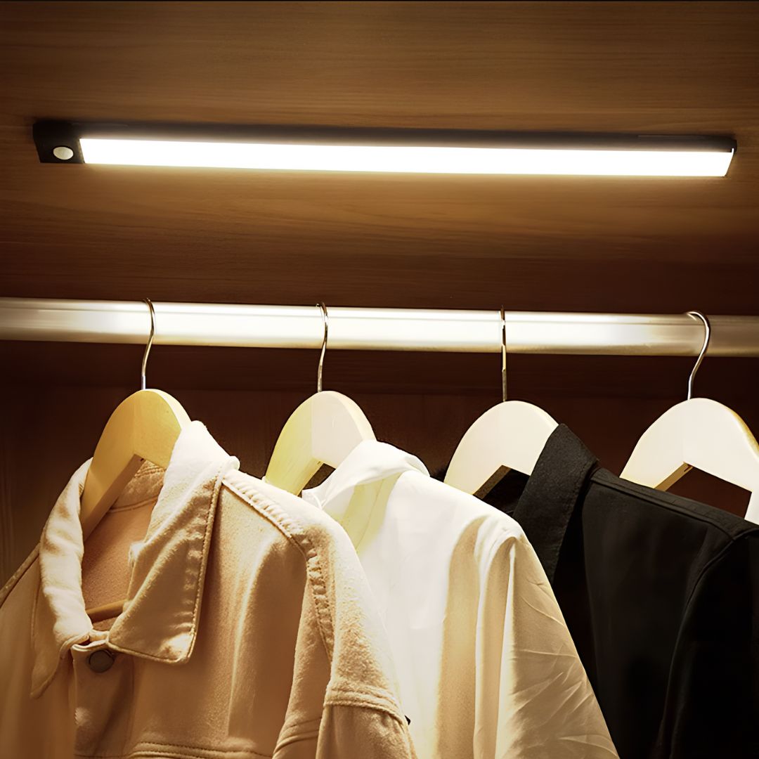 Luce Notturna Ricaricabile Senza Fili con Sensore di Movimento a LED da Attaccare