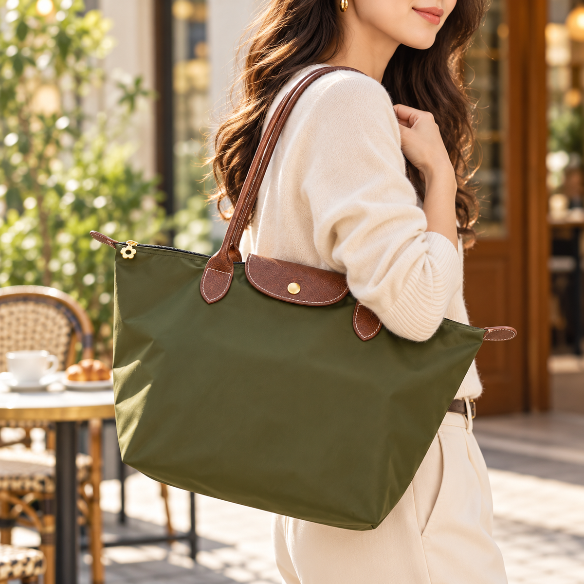 Borsa tote elegante e versatile per tutti i giorni, con manici lussuosi