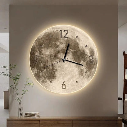 Lunar LED Wanduhr | Beleuchtetes Mond-Design