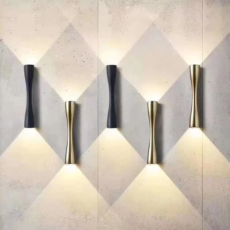 Lampada da parete moderna in oro | Lampada nordica impermeabile con luce verso l'alto e verso il basso