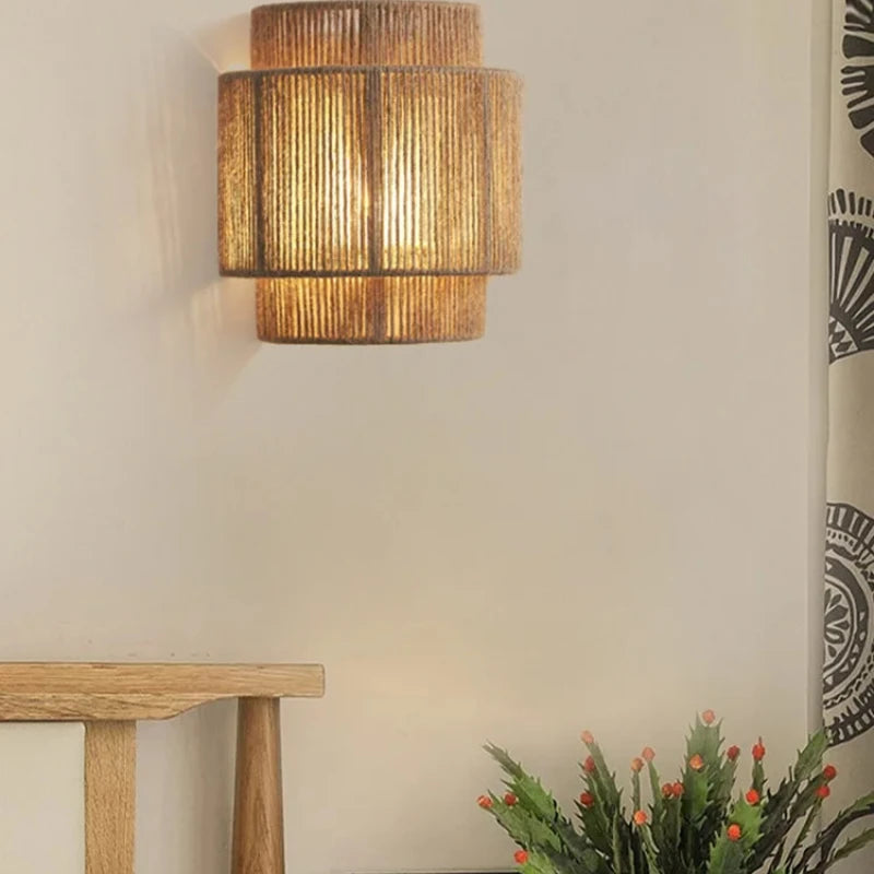 RattanGlow | Handgewebte Rattan-Wandlampe