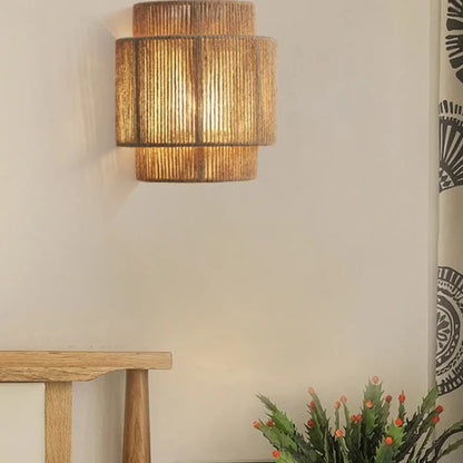 RattanGlow | Handgewebte Rattan-Wandlampe
