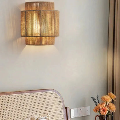 RattanGlow | Handgewebte Rattan-Wandlampe