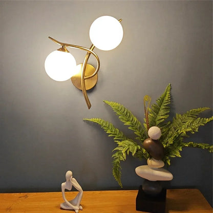 Lunara Lampada da Parete | Design Nordico a Doppio Globo LED