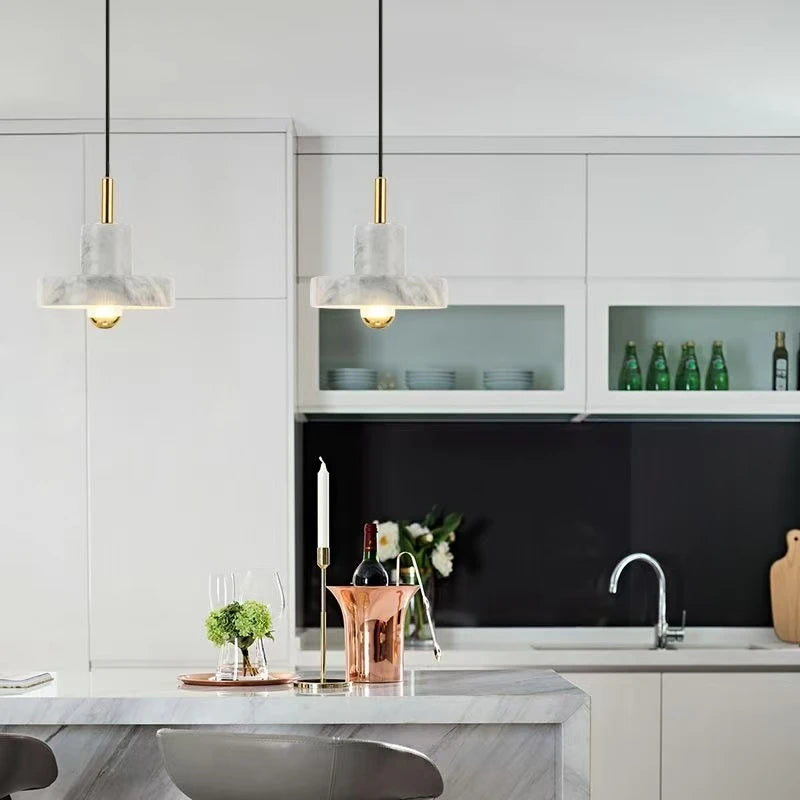 Marmor-Hängeleuchte | Postmodernes Design aus Naturstein