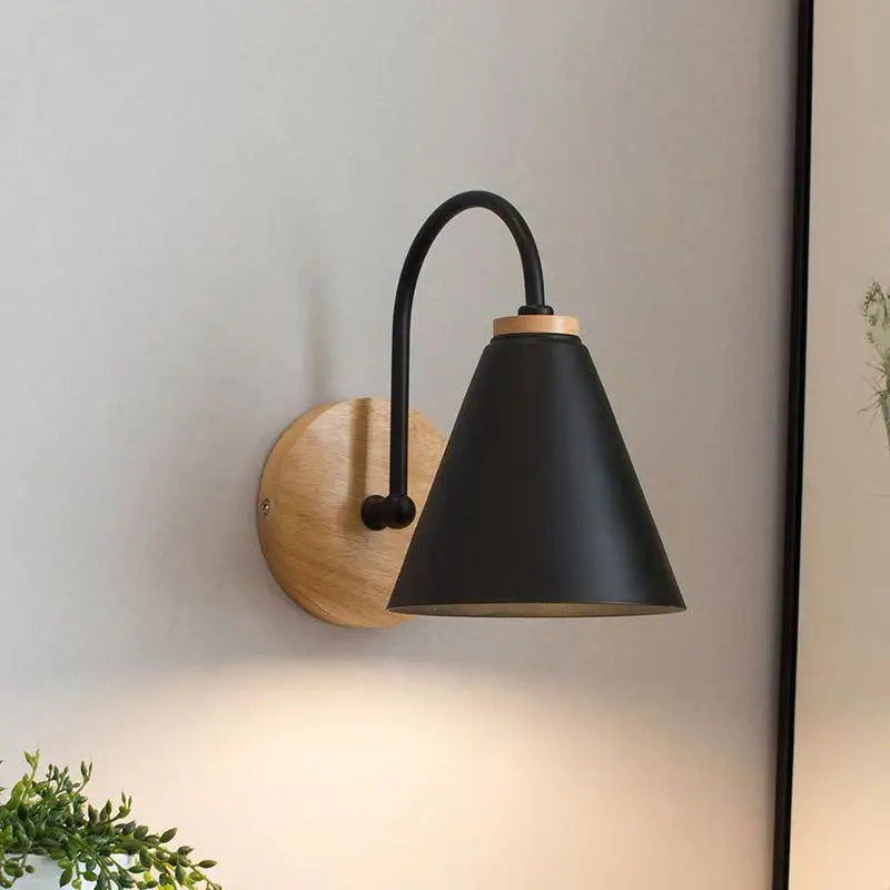 Nordic Beam | Lampada da parete scandinava in legno e ferro