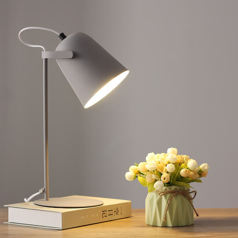 Lampada da scrivania LED in metallo nordico | Luce minimalista per lettura e studio