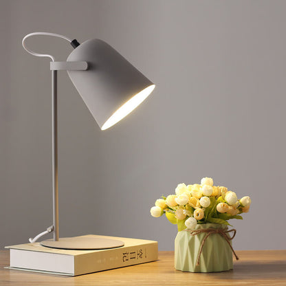 Lampada da scrivania LED in metallo nordico | Luce minimalista per lettura e studio