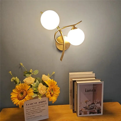Lunara Lampada da Parete | Design Nordico a Doppio Globo LED