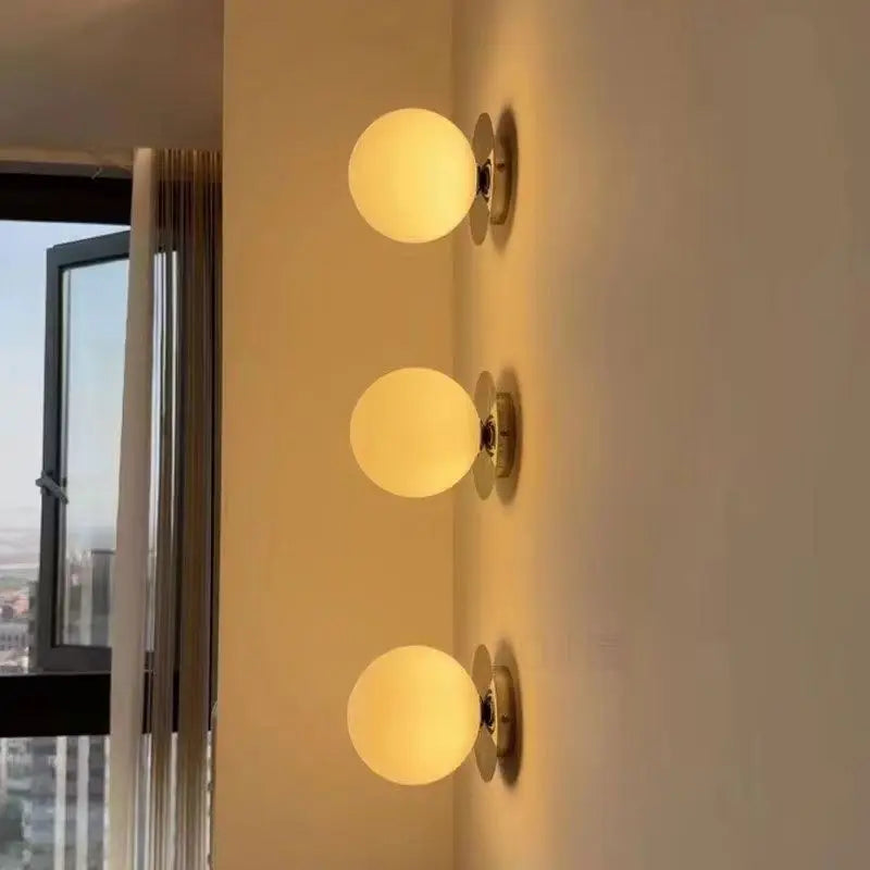 Lampada da parete in vetro Nordic Globe | Luce minimalista moderna per bagno e camera da letto