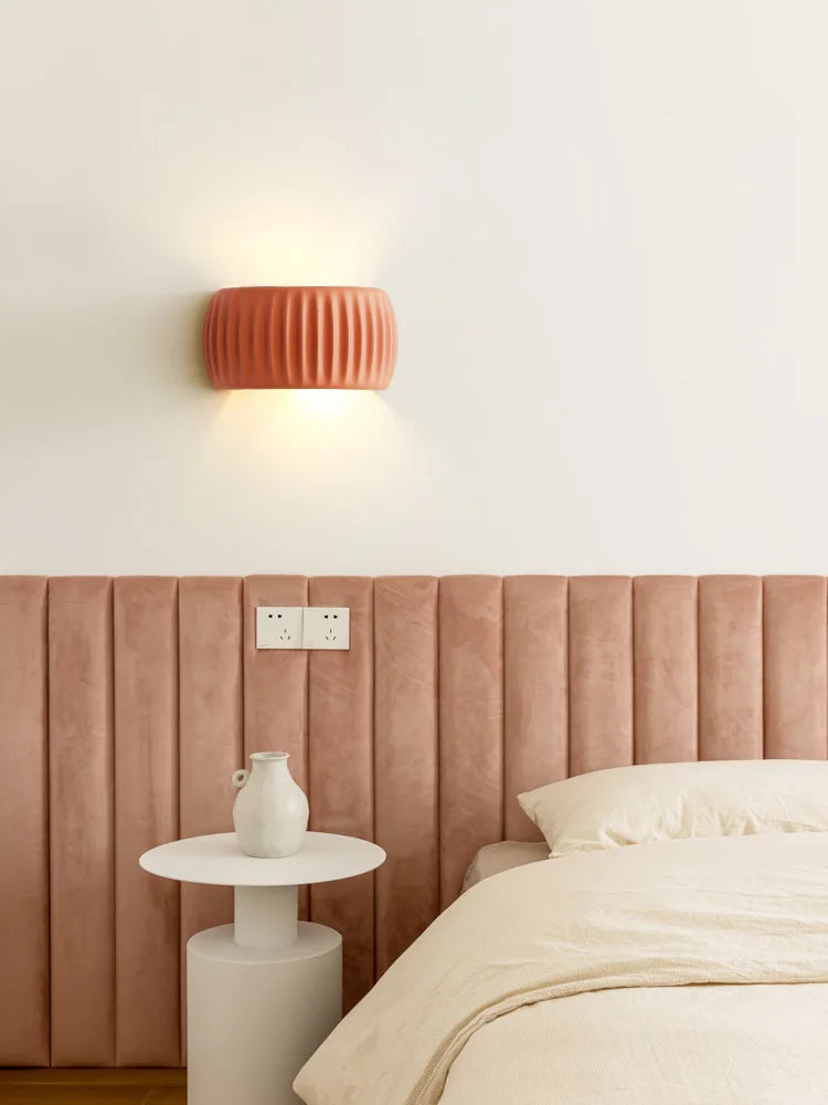 Lampada da parete in resina francese | Applique moderna testurizzata