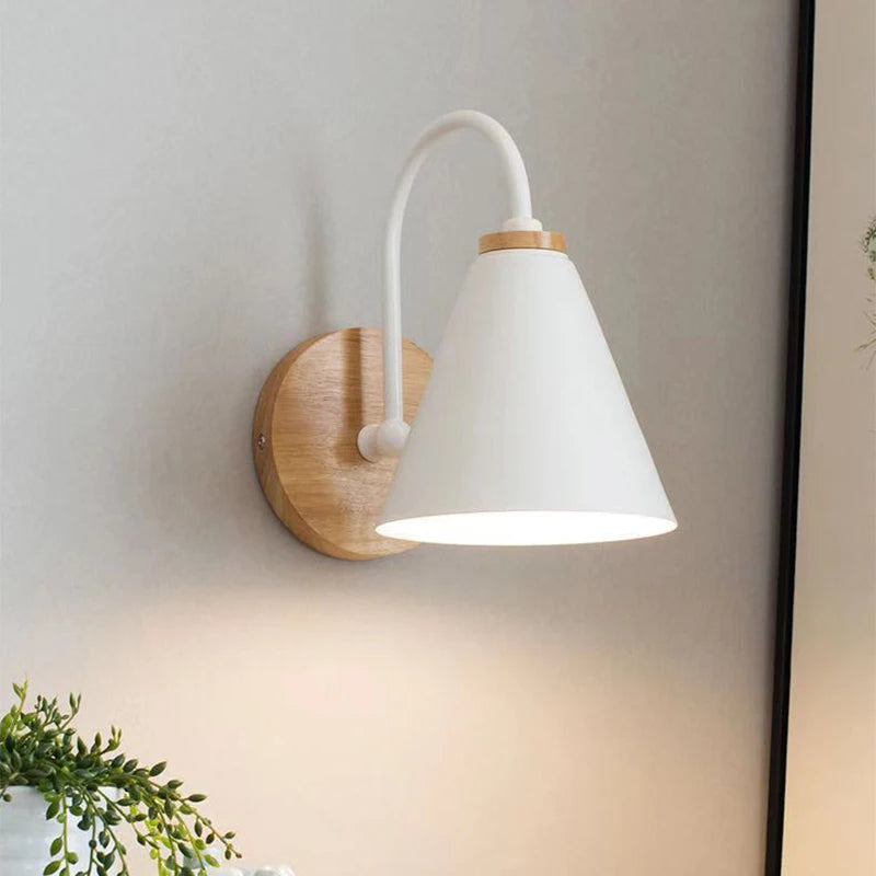 Nordic Beam | Lampada da parete scandinava in legno e ferro