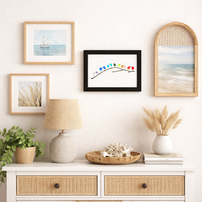 Tablou decorativ cu ramă, sticlă de mare, pasăre și lemn plutitor, decor costier