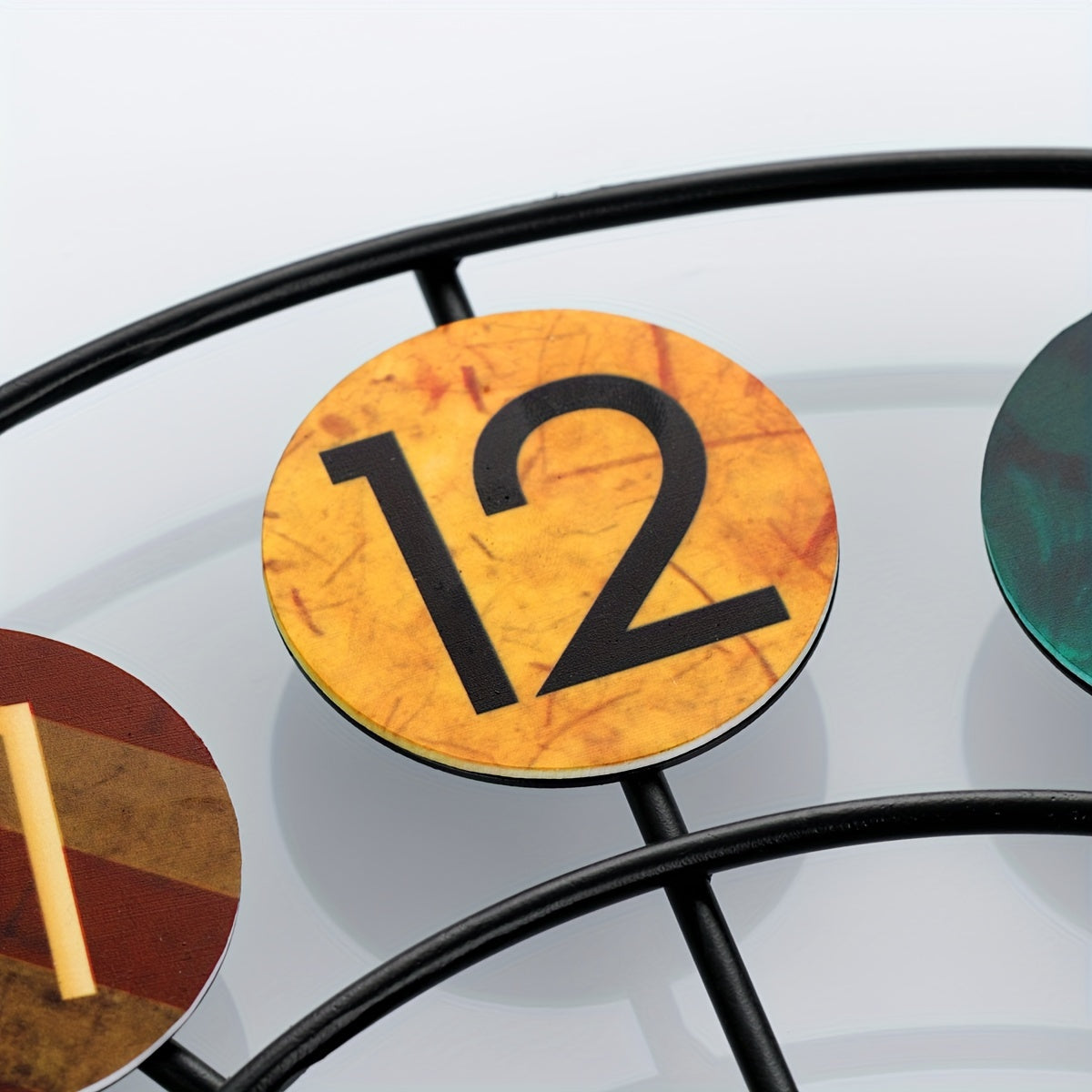 Orologio da Parete in Metallo Colorato | Design Retrò in Ferro