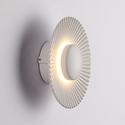 Hasna SunRay Wandleuchte | Modernes metallisches Sonnen-Design